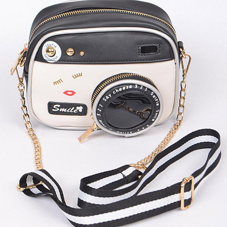 3AM Bag: Smile Camera-ESSE Purse Museum & Store