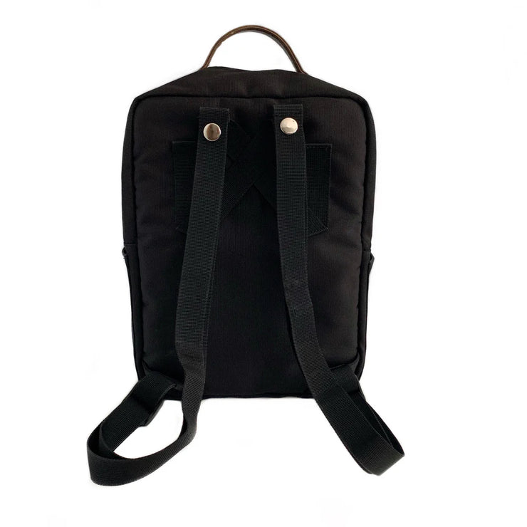 Adventurist Backpack Co. Bag: Safari-ESSE Purse Museum & Store