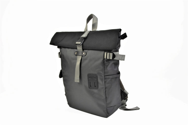 Harvest Label Backpack: 2-Tone Rolltop-ESSE Purse Museum & Store