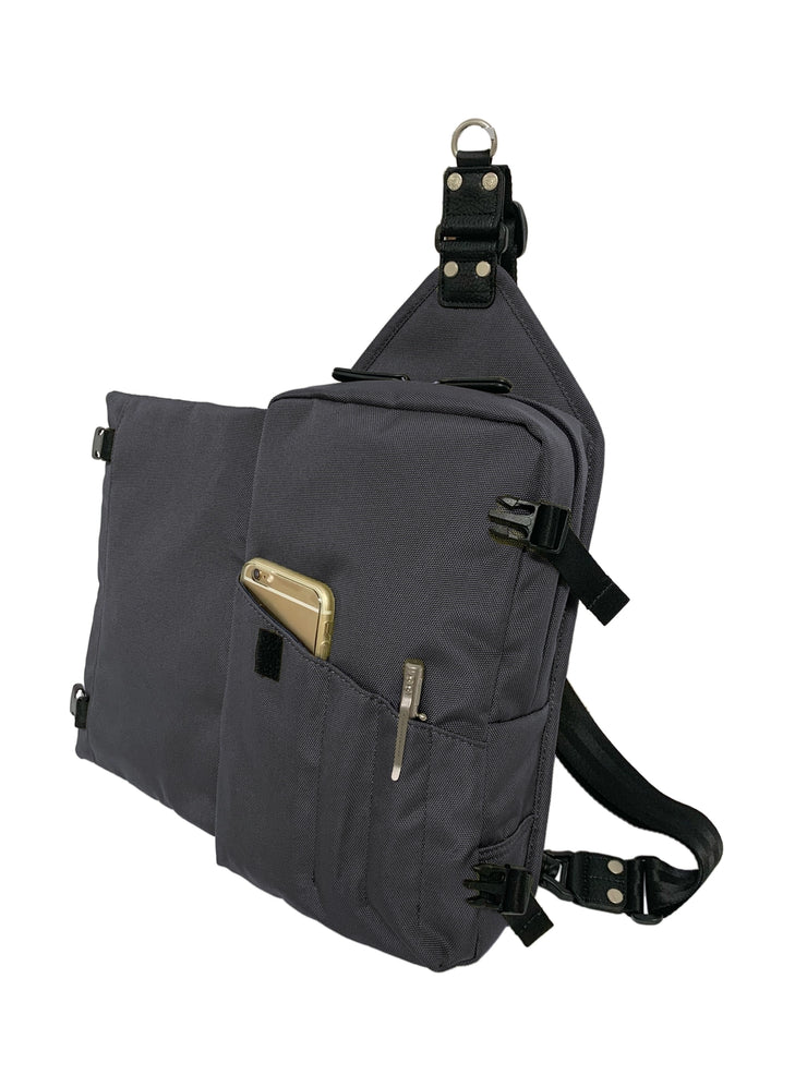 Harvest Label Sling Pack: Explorer-ESSE Purse Museum & Store