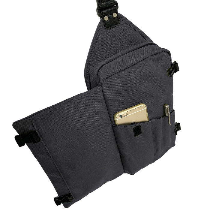 Harvest Label Sling Pack: Explorer-ESSE Purse Museum & Store