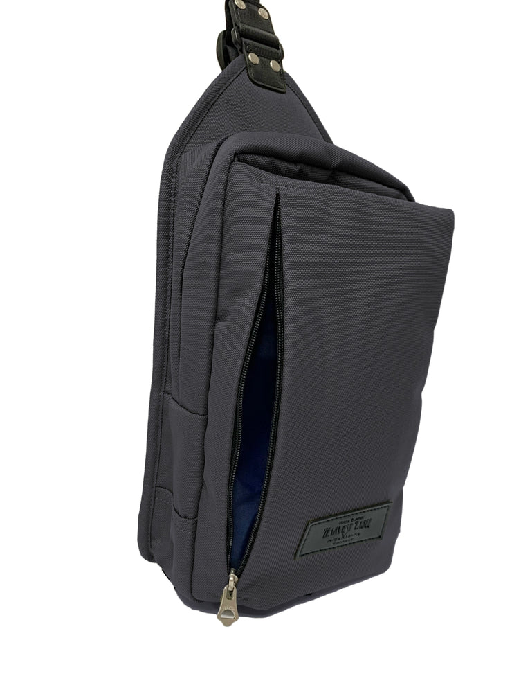 Harvest Label Sling Pack: Explorer-ESSE Purse Museum & Store