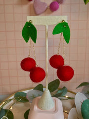 Honey Loom Designs: Maraschino Cherry-ESSE Purse Museum & Store