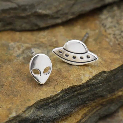 Nina Designs Earrings: Mismatched Alien & UFO Post-ESSE Purse Museum & Store