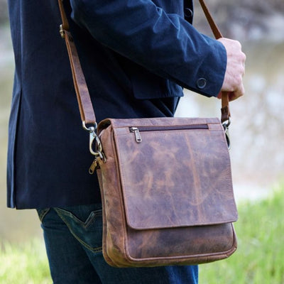 Paper High Bag: Buffalo Leather Portrait Messenger-ESSE Purse Museum & Store