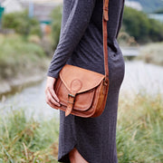 Paper High Bag: Curved Leather Saddle Bag-ESSE Purse Museum & Store