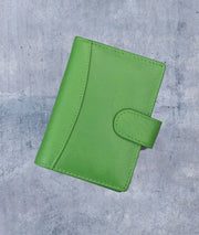 Primehide Wallet: Travel Card Holder-ESSE Purse Museum & Store