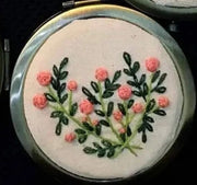 Quince Fables Compact Mirror: Scarlett-ESSE Purse Museum & Store