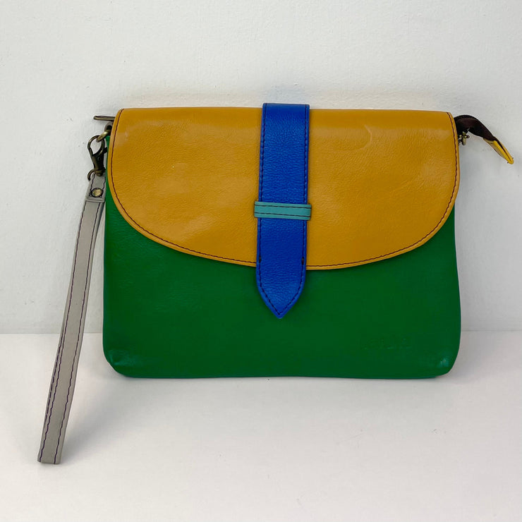 Soruka Bag: Saddle-ESSE Purse Museum & Store