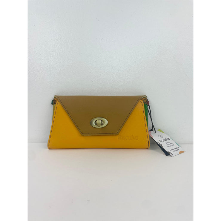 Soruka Wallet: Secret With Chain-ESSE Purse Museum & Store