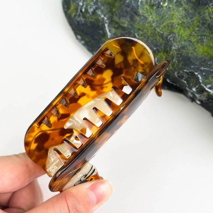 The Diva Soap Hair Claw: Sea Otter-ESSE Purse Museum & Store