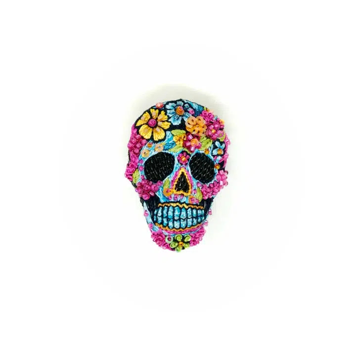 Trovelore Brooch: Calaveras Skull-ESSE Purse Museum & Store