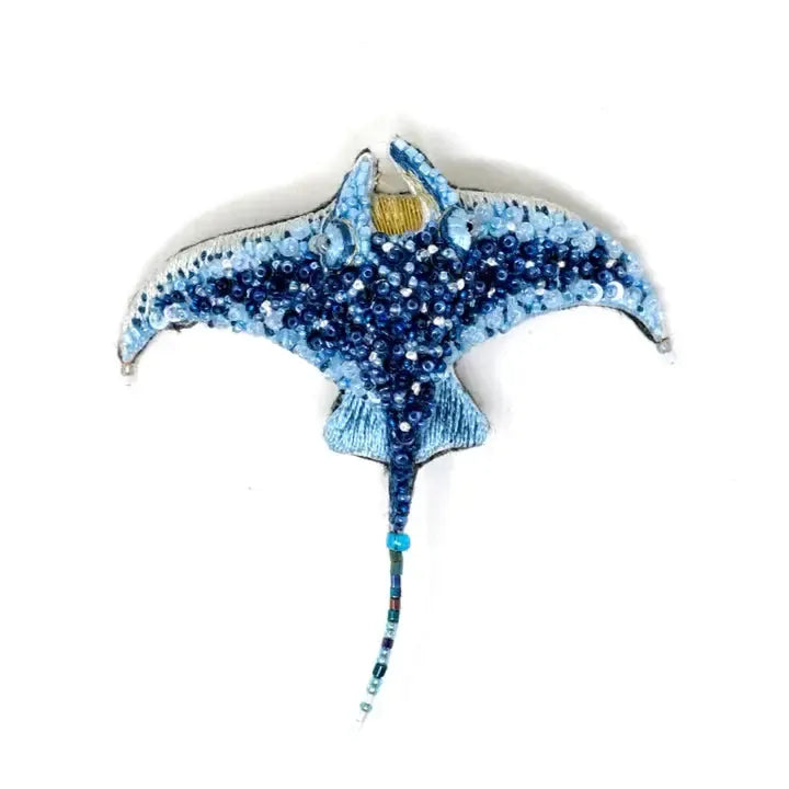 Trovelore Brooch: Reef Manta Ray-ESSE Purse Museum & Store