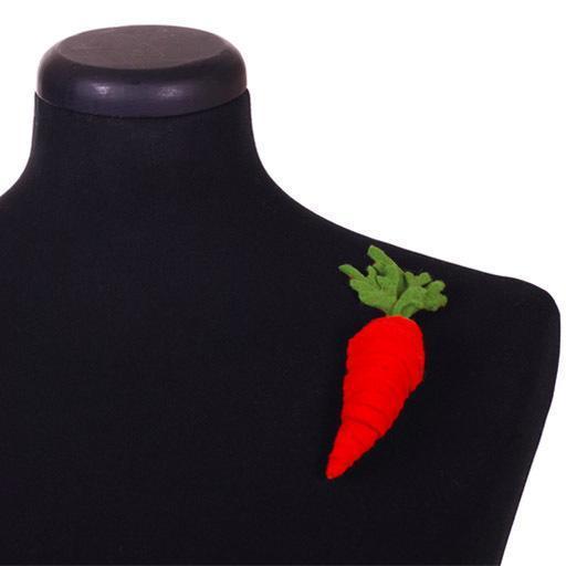 Danielle Gori-Montanelli Brooch: Carrot-ESSE Purse Museum & Store