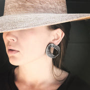 Oropopo Earrings: Cave Loop-ESSE Purse Museum & Store