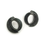 Oropopo Earrings: Cave Loop-ESSE Purse Museum & Store