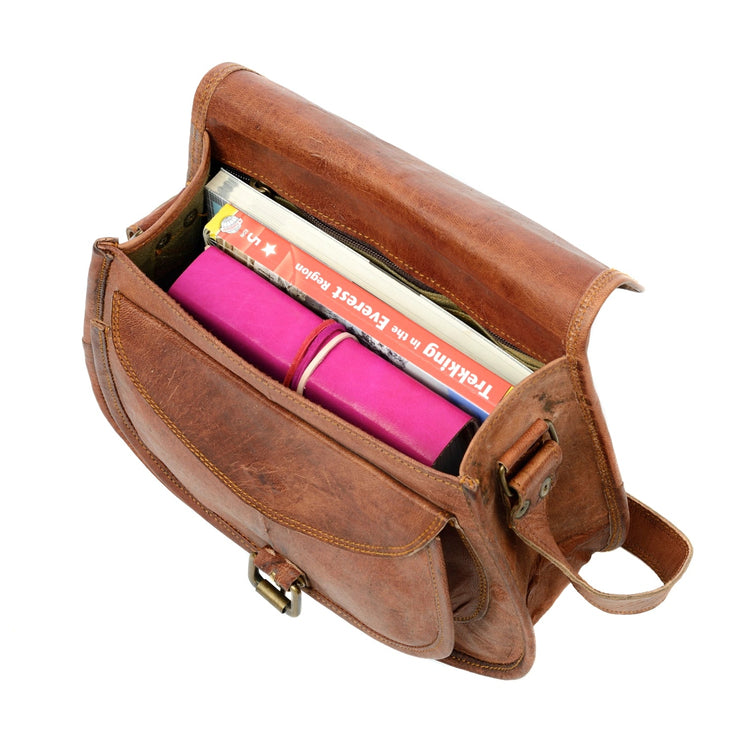 Paper High Bag: Curved Leather Saddle Bag-ESSE Purse Museum & Store