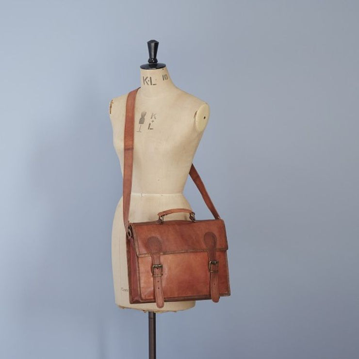 Leather Circle Purse (Cognac) - Artisan Leather Bag – Intertwined: Handmade  for Good